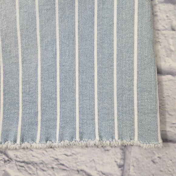 Kensie Jeans Denim Skirt Light Blue Pinstripe size 6/28 Miniskirt Distressed - Picture 10 of 12